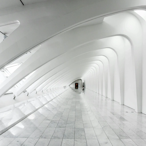 Foto van een trappengat dat een zeshoek vormt